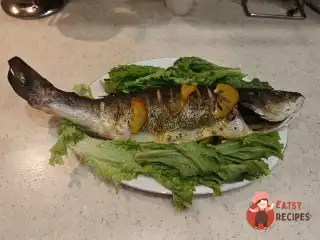 Сибас із зеленою цибулею