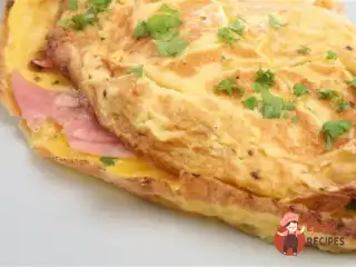 Омлет-суфле з шинкою та чеддером