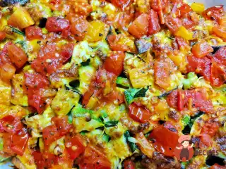 Овочеве рагу з беконом та вершками