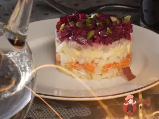 Оселедець під шубою