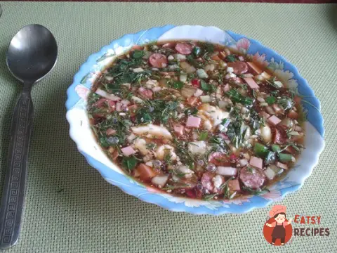 Окрошка на квасі з мисливськими ковбасками