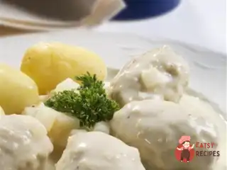 М'ясні тефтелі з рисом та білим соусом