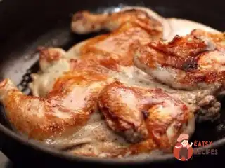 Курча з часниковим соусом