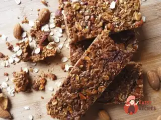 Поживні батончики із сухофруктами