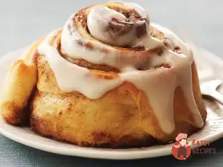 Булочки з корицею та вершковим кремом