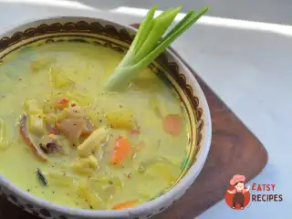 Тайський суп з морепродуктами