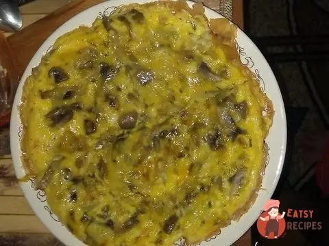 Омлет із сиром та грибами