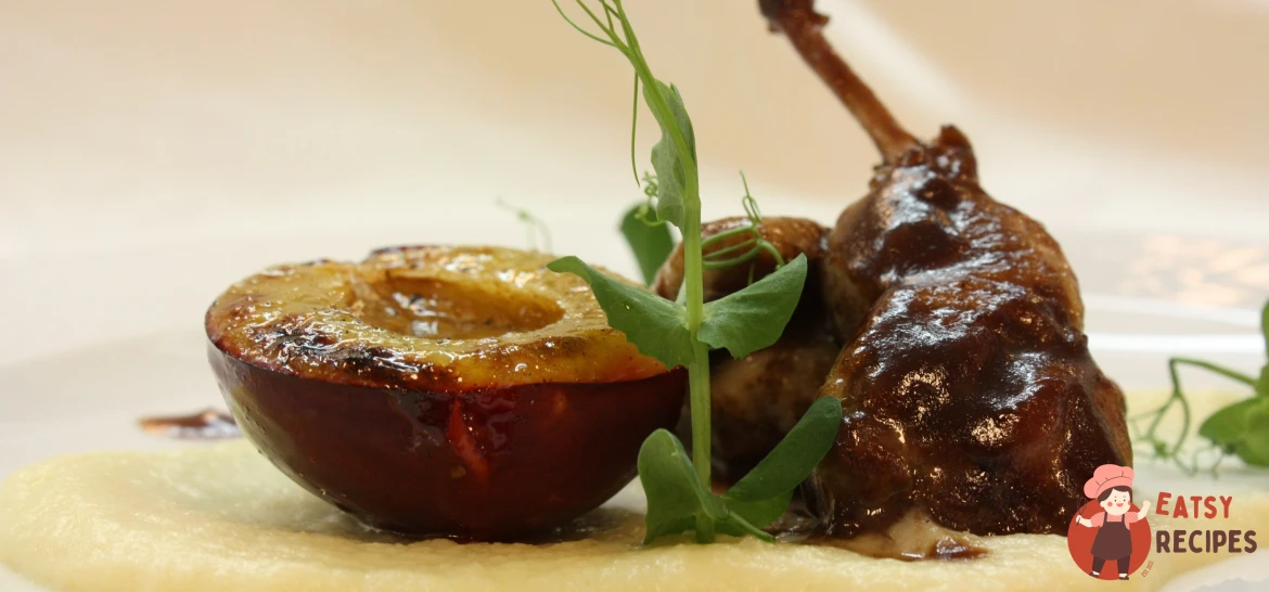 Перепілка запечена з сливовим соусом та кремом з пастернаку.