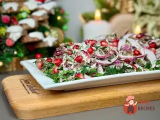 Салат «Новорічний захват» з гранатом та яловичиною