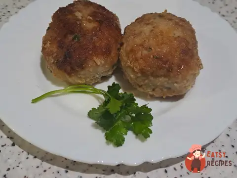 Котлети зі свинячого фаршу з петрушкою