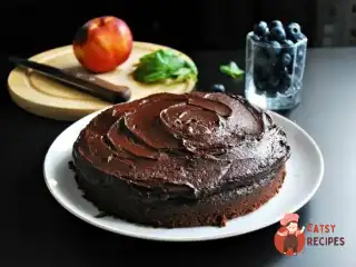 Торт «Маленька чорна сукня»