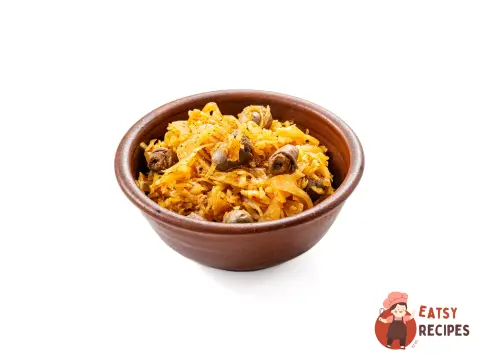 Солянка з курячими сердечками