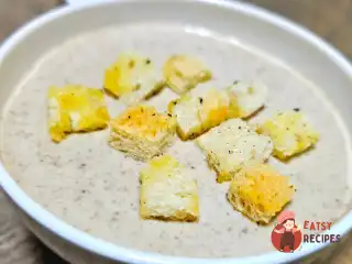 Крем-суп із шампіньйонів