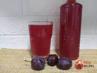 Компот із домашніх ягід