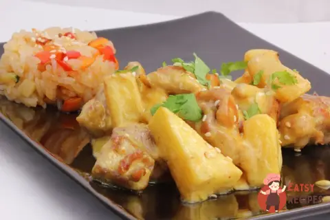 Курка з ананасом