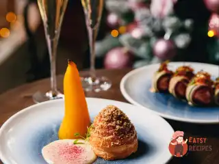 П'яна груша з крафіном і мусом із горгонзоли.