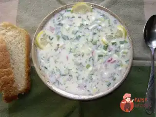 Окрошка на кефірі овочева