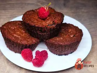 Шоколадні кекси з чорносливом