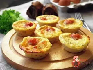 Міні запіканки з овочами та моцарелою