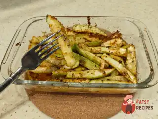 Кабачки з сиром пармезан