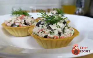 Салат із крабових паличок у тарталетках