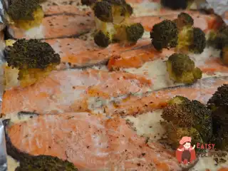 Сьомга з броколі у вершках