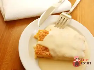 Манний пудинг з кабачками та яблуками