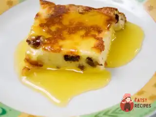 Пудинг із сиру з родзинками