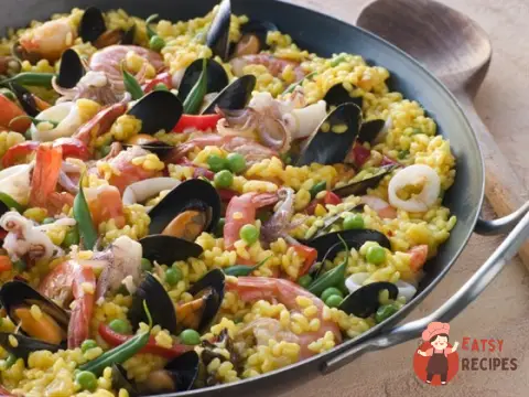 Паелья з кальмарами
