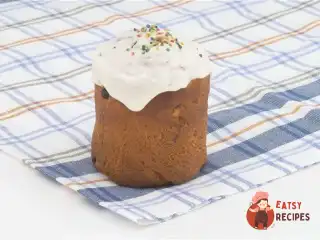 Золота паска з шафраном і мускатним горіхом.