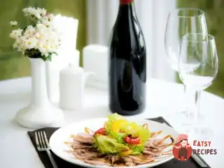 Салат із яловичої мови з солодким перцем