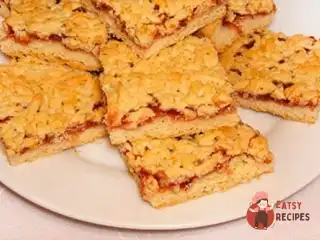 Пісочний пиріг з варенням