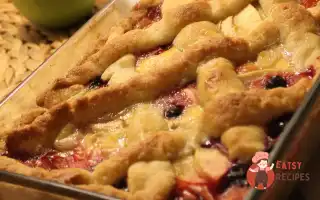 Фруктовий Пиріг З Яблуками Та Сливами