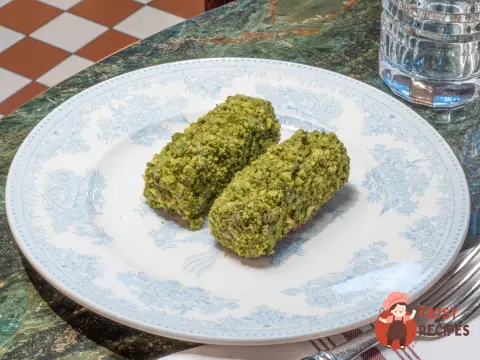 Фінанси з фісташками
