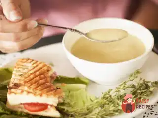 Швидкий крем-суп із цукіні та плавленого сиру (Soupe a la Courgette)