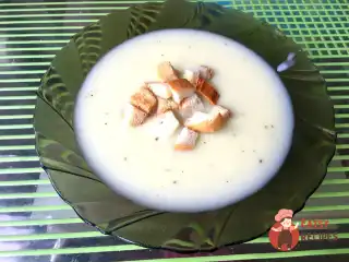 Вершковий суп з картоплею та кабачком