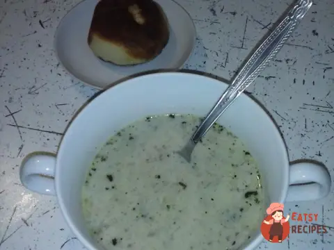 Сирний суп-пюре з печерицями та зеленою квасолею
