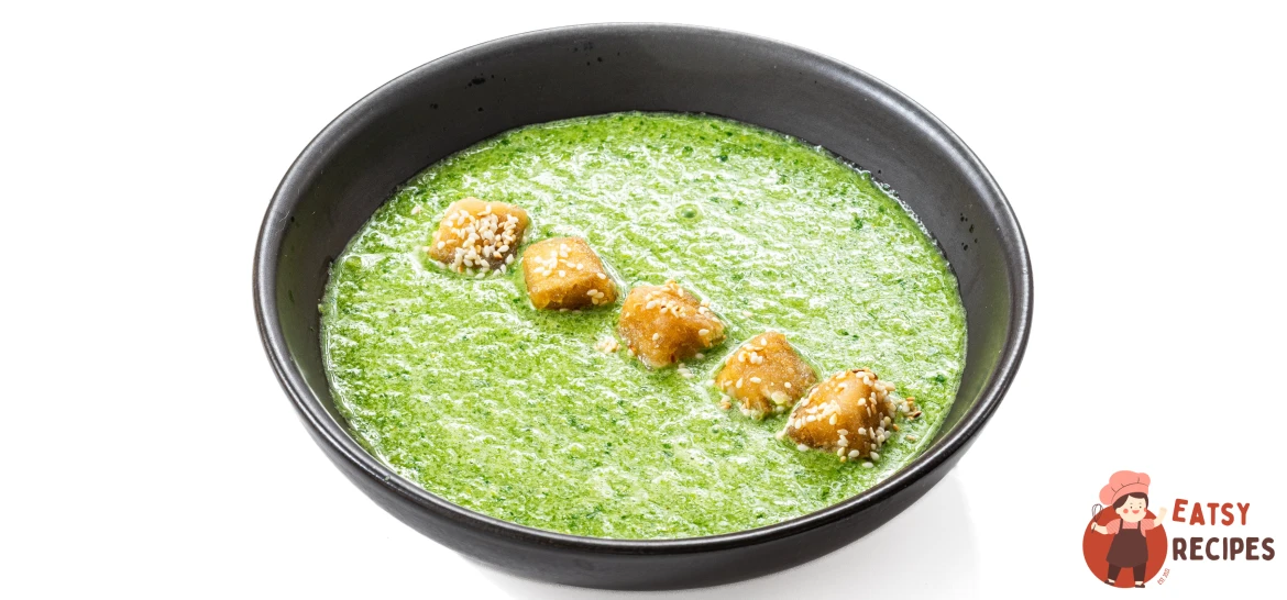 Холодний огірковий суп з хрумким тофу