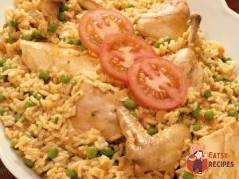 Курячі ніжки з шафраном, рисом та зеленим горошком