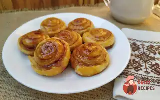 Улитки з корицею з листкового тіста