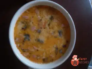 Сирний картопляний суп із морепродуктами