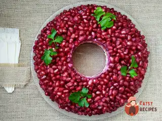 Салат "Гранатовий браслет"