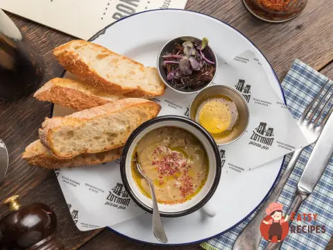 Паштет із курячої печінки з трюфельним медом