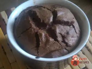 Шоколадний фондан з корицею та коньяком