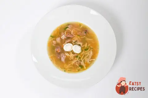Куряча локшина з тельбухами