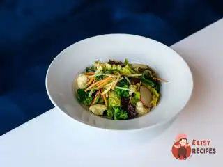 Овочевий салат із імбирною заправкою