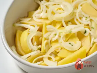 Крок 6: Скумбрія з картоплею в духовці