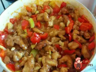 Курка в кисло-солодкому соусі «Інь Ян»