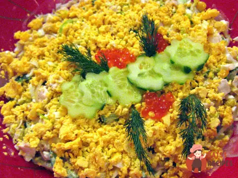 Салат з кальмарами та цибулею-пореєм