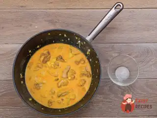 Курка каррі з коржами роті